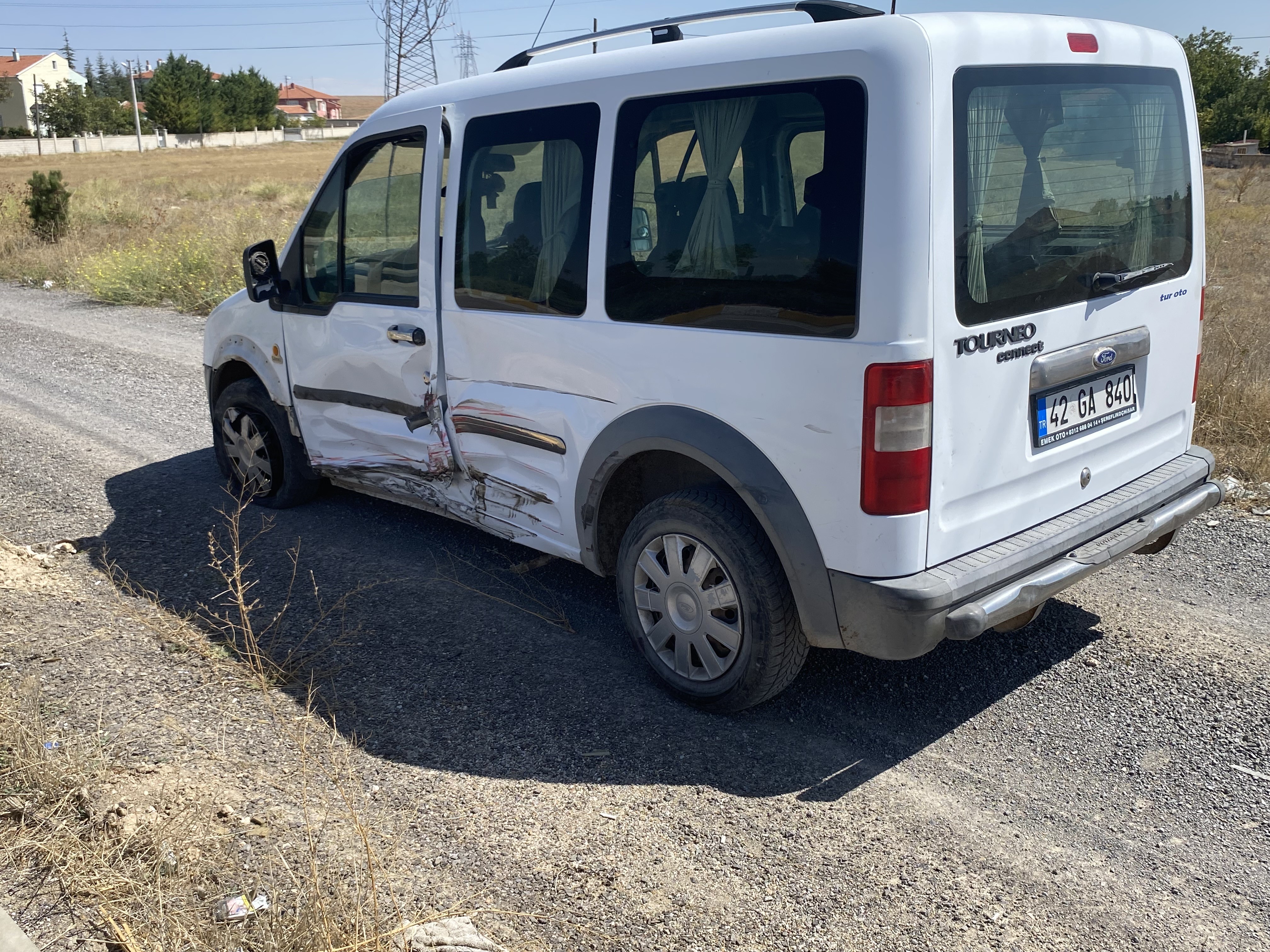 Kulu'da iki otomobil çarpıştı: 1'i çocuk, 2 yaralı