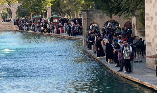 Şanlıurfa'nın incisi ara tatilde ziyaretçilerini ağırlıyor