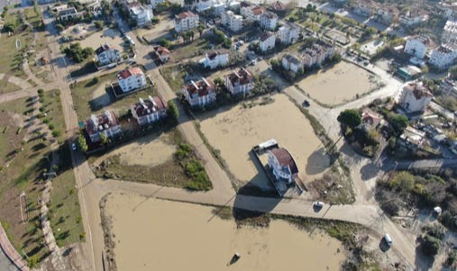 Antalya'daki sel felaketinin yaraları sarılmaya başlandı