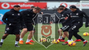 Beşiktaş, Sağanak Altında Çalıştı