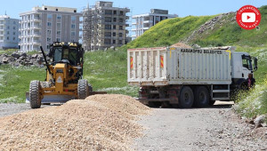 Karaköprü'de ihtiyaç dahilinde yollar açılıyor