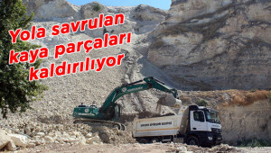 Birecik-Halfeti yolunda çalışmalar sürüyor