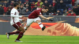 Hakan Çalhanoğlu Milan’ı yarı finale taşıdı