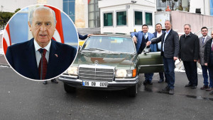 Bahçeli Harran’a klasik otomobil hediye etti