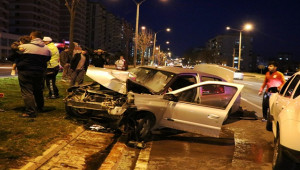 Trafik kazası; 1 ağır 4 yaralı