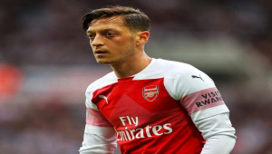 Arsenal'de Mesut Özil krizi