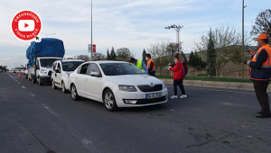 Valilik şehre giren herkese maske dağıtıyor