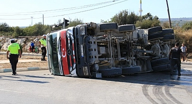 Tır ile beton mikseri çarpıştı! 1 yaralı