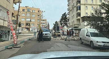 Uyarı levhası olmadan kazı yapıyorlar!