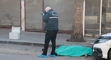 Silahlı kavga: Baba olay yerinde, oğlu hastanede hayatını kaybetti