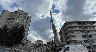 Gaziantep'te binanın kolonunu kestikleri iddiasıyla yakalanan 2 kişi tutuklandı