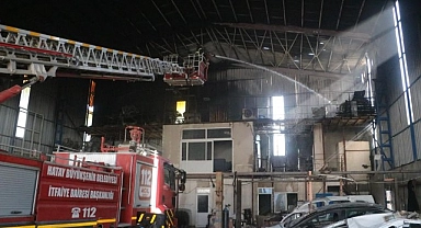 Sanayi sitesinde çıkan yangın, iş yerlerine sıçramadan söndürüldü