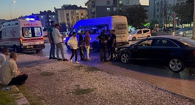 Gaziantep’te aynı kavşakta iki kaza: 5 yaralı