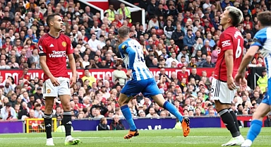 Manchester United, sahasında Brighton’a kaybetti