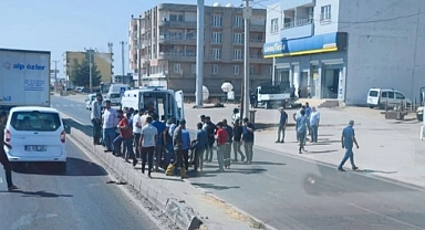 Otomobilin çarptığı genç ağır yaralandı