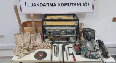 SİT alanında kaçak kazıya jandarma operasyonu