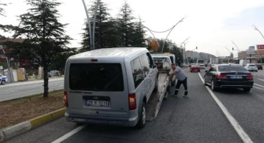 Hafif ticari aracın çarptığı genç kız hayatından oldu