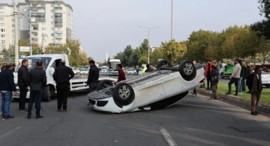 Otomobilin tekerine çarpan otomobil takla attı: 1 yaralı