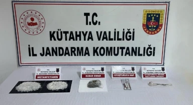 Durdurulan araçta uyuşturucu ele geçirildi: 2 tutuklama