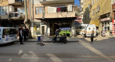 Husumeti bulunan akrabasını tabancayla göğsünden vurdu