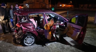 Trafik ışıklarında feci kaza: 3’ü ağır 6 yaralı