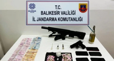 Jandarmadan uyuşturucu tacirlerine operasyon: 6 gözaltı