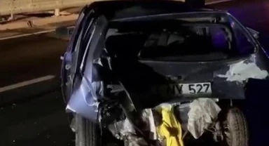 Köprülü kavşakta otomobiller çarpıştı: 5 yaralı