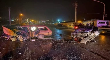 Kum ocağı önünde trafik kazası: 2 yaralı