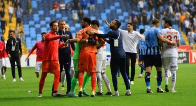 Adana Demirspor - Kayserispor maçı sonrası saha karıştı