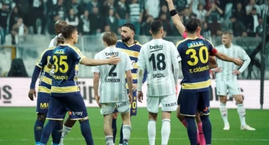 Beşiktaş’ta Svensson, Fenerbahçe derbisinde yok!