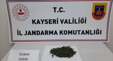 Durdurulan araçtan uyuşturucu çıktı