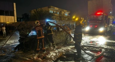 Mardin'de seyir halindeki cip yandı