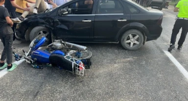 Motosiklet ile otomobil çarpıştı: 1 Yaralı