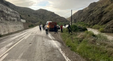 Yoldan çıkan otomobil Fırat Nehrine uçtu