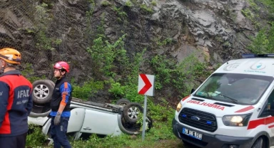 Yoldan çıkan otomobil takla attı: 2 yaralı