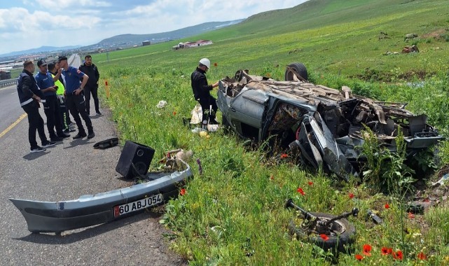 Kars’ta trafik kazası 1’i ağır 2 yaralı