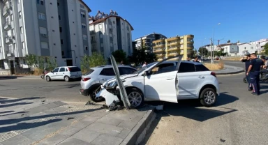 İki otomobilin çarpıştığı kazada bebek yaralandı