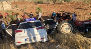 Halfeti'de otomobil ile traktör çarpıştı: 4 kişi yaralandı