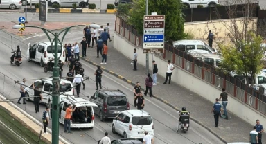 Trafikte çıkan kavgaya polis müdahale etti