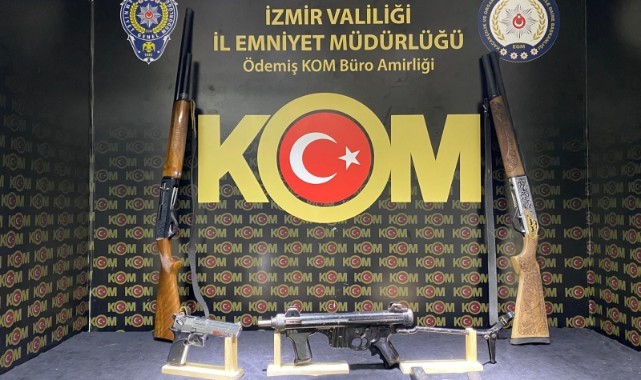 Silah tacirine operasyon: 'Uzi' ele geçirildi