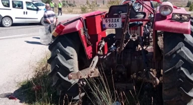 Traktörle otomobil çarpıştı: 1 yaralı