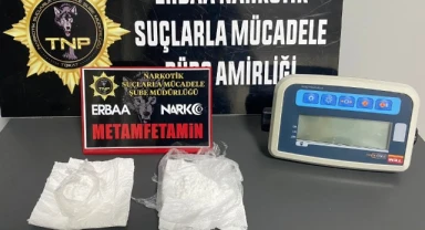 Uyuşturucu tacirinin kantar hilesi polisin gözünden kaçmadı