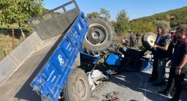 Devrilen traktörün altında kalan sürücü hayatını kaybetti