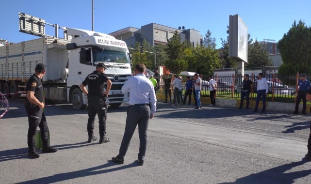 Mardin'de tırın çarptığı kadın hayatını kaybetti