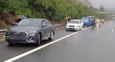 Otoyolda sağanak yağış kazaya sebep oldu: 1 ölü, 2 yaralı