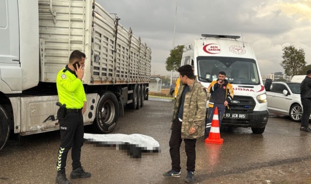 Urfa'da motosiklet sürücüsü tırın altında kalarak can verdi