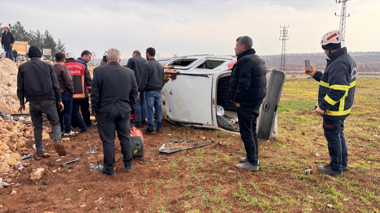 Şanlıurfa'da iki otomobil çarpıştı!