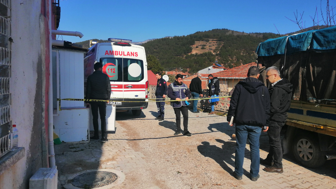 Kan donduran olay: Baba oğlunu keser ile öldürdü