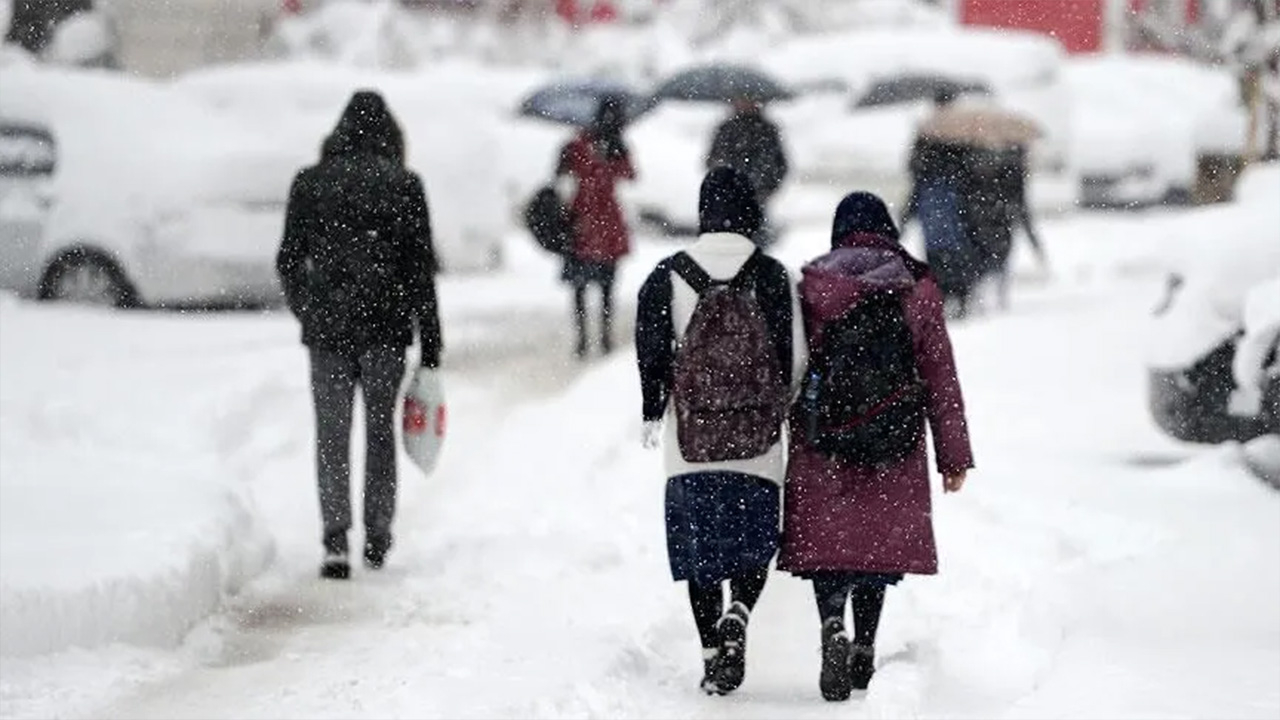 İstanbul'da okullar tatil mi? Okullar kaç gün tatil? Vali Gül’den açıklama