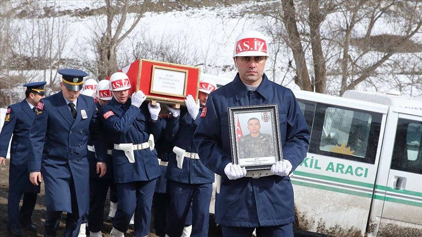 Şehit Mustafa Uslu'nun cenazesi memleketinde defnedildi